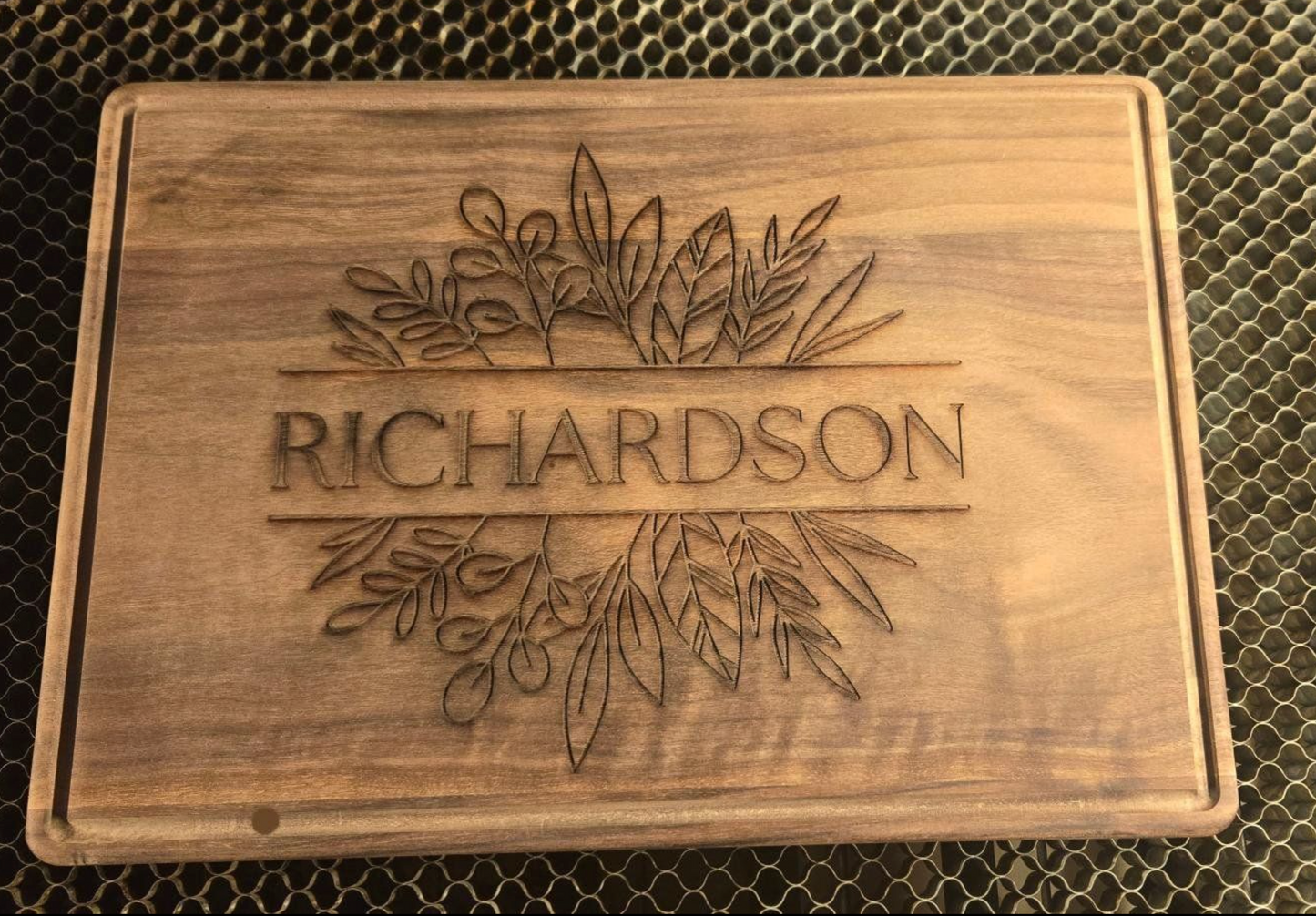 CUSTOM CUTTING BOARDS